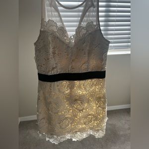 White cocktail dress. Brand : Dainty Hooligan. Wore once for graduation.